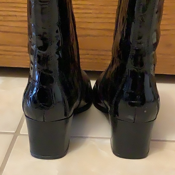 Waterproof croc print leather boots - Picture 2 of 6